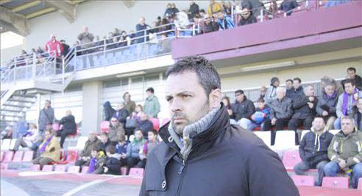 Quién es David Navarro, el nuevo segundo entrenador del Zaragoza Relevo